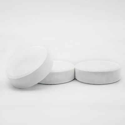 เคมีภัณฑ์ Trichloroisocyanuric Acid Chlorine Tablet Water Treatment 25kg/Drum Tcca 3 Inch